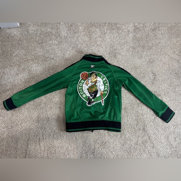 Toddler Boy Celtics Size 4 Zip Up NBA Boston Celtics activewear athletic wear - Picture 3 of 5